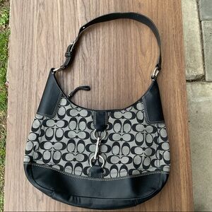 Vintage Coach Black Jacquard Signature C Top Zipper Hobo shoulder bag